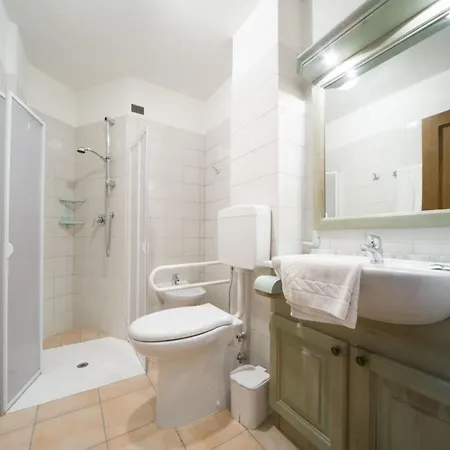 3-4 P- Bett - Residenz Frejus By Interhome شقة
